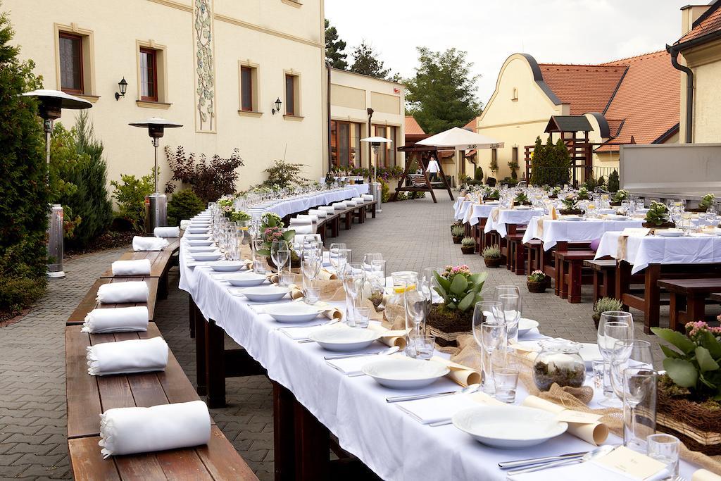 Hotel Vinarstvi U Kaplicky Zaječí Exterior foto